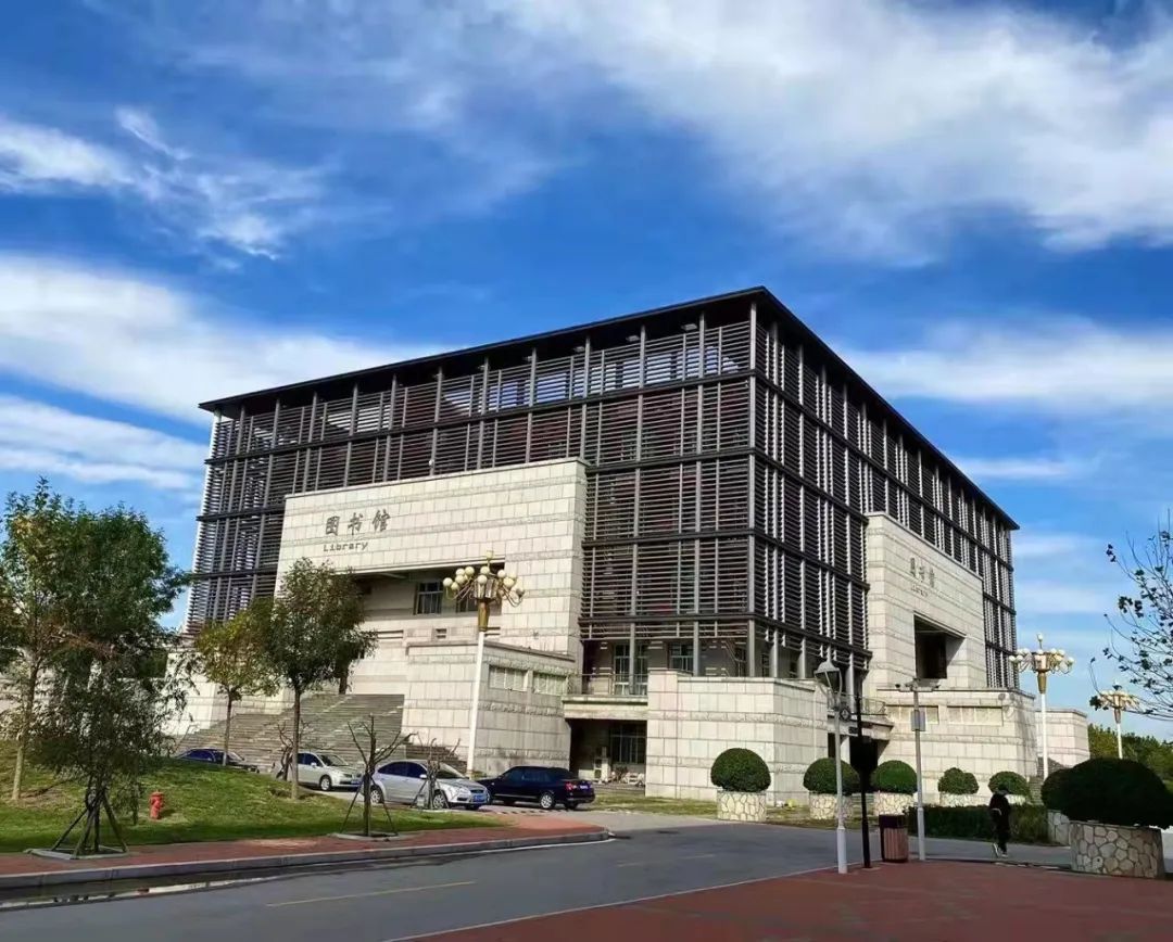 学院思政课特聘教授开展党的二十届三中全会精神宣讲